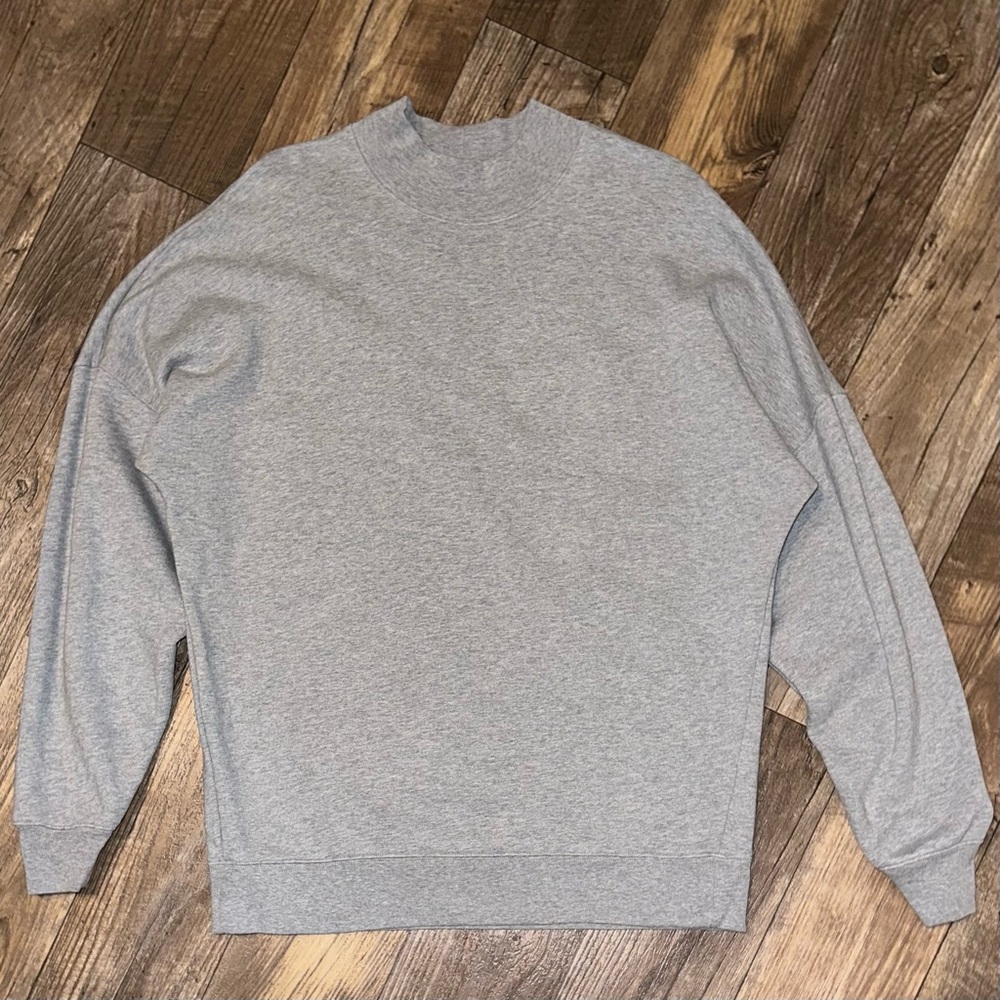 SOLD 💕Reformation Grey Mock Neck Oversized Pullover Sweatshirt - Picture 2 of 11